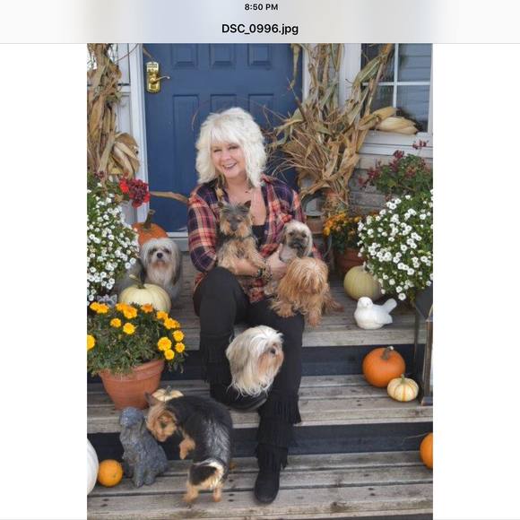 Meet your Posher, Karen - Picture 1 of 1